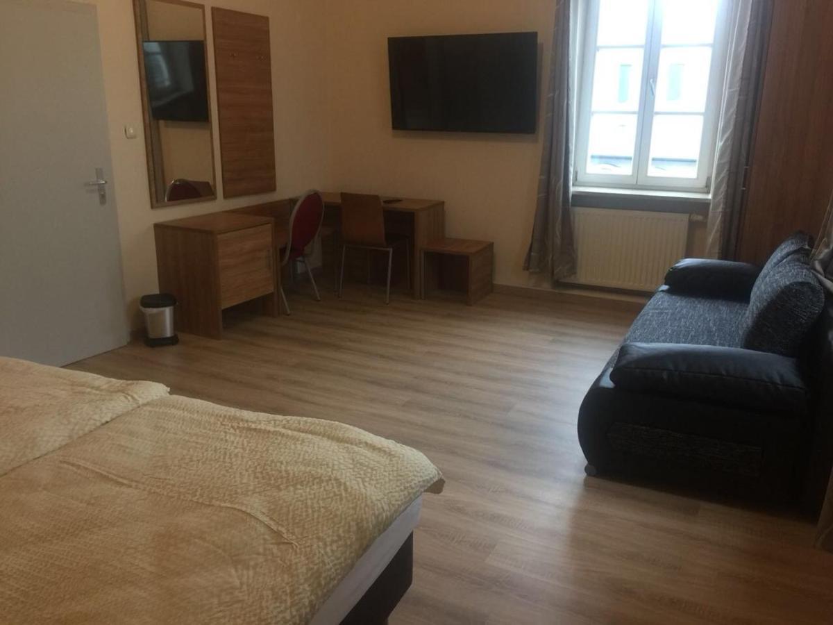 Jujhar'S Gaestehaus Wasserburg الغرفة الصورة